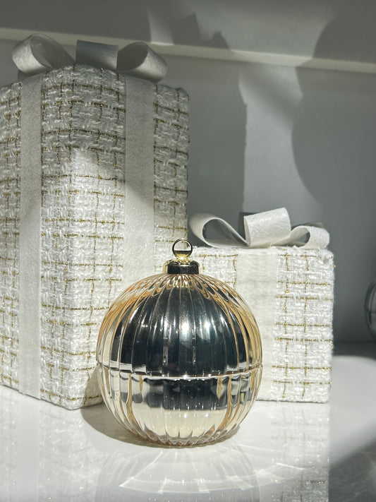 Medium Gold Ripple Baubles Candle